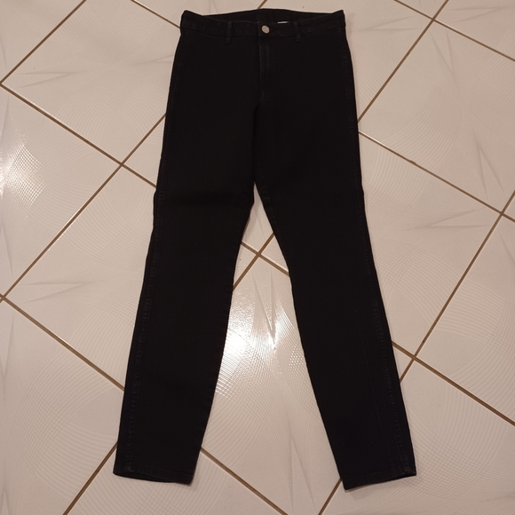 4/$60 Black Skinny Jeans - Size 28 - Picture 2 of 7